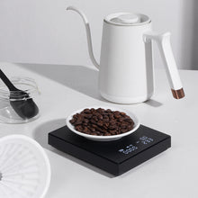 Load image into Gallery viewer, Timemore Black Mirror Basic 2 Digitale Waage mit Kaffeebohnen