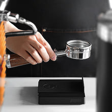 Laden Sie das Bild in den Galerie-Viewer, MHW-3BOMBER Cube Coffee Scale 2.0 Mini Digitale Waage mit USB-C Black