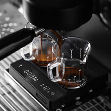 Laden Sie das Bild in den Galerie-Viewer, MHW-3BOMBER Cube Coffee Scale 2.0 Mini Digitale Waage mit USB-C Black