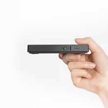 Load image into Gallery viewer, Timemore Black Mirror Mini Digitale Waage, Seitenansicht mit Ein-/Aus-Schalter und USB-C Anschluss mit Abdeckung