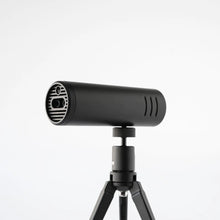 Acaia Ion Beam Space Gray auf Stativ