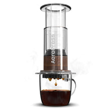 Load image into Gallery viewer, AeroPress Clear Kaffeebereiter mit Tasse