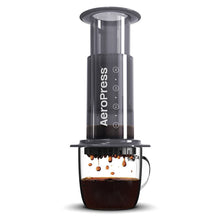 Laden Sie das Bild in den Galerie-Viewer, AeroPress Original Kaffeebereiter