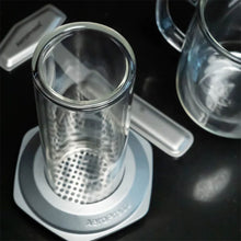 Load image into Gallery viewer, AeroPress Premium Coffee Press Kaffeebereiter aus Glas und Edelstahl