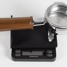 Load image into Gallery viewer, Brewista Smart Scale III Digitale Waage mit USB-C mit Silikonpad und Siebträger