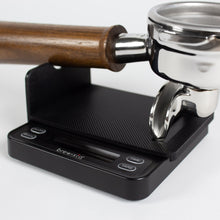 Load image into Gallery viewer, Brewista Smart Scale III Digitale Waage mit USB-C mit Silikonpad und Siebträger