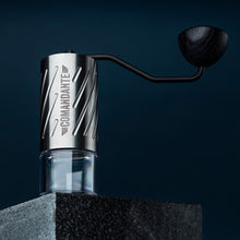 Laden Sie das Bild in den Galerie-Viewer, Comandante Kaffeemühle C60 Baracuda Brushed Steel
