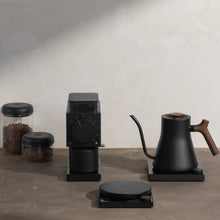 Load image into Gallery viewer, Fellow Tally Pro Precision Scale Studio Edition Digitale Waage mit Fellow Ode Gen 2, Fellow Stagg EKG Pro und Fellow Atmos Kanistern