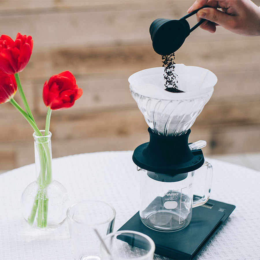 Hario V60 Switch Immersion Coffee Dripper schwarz 02