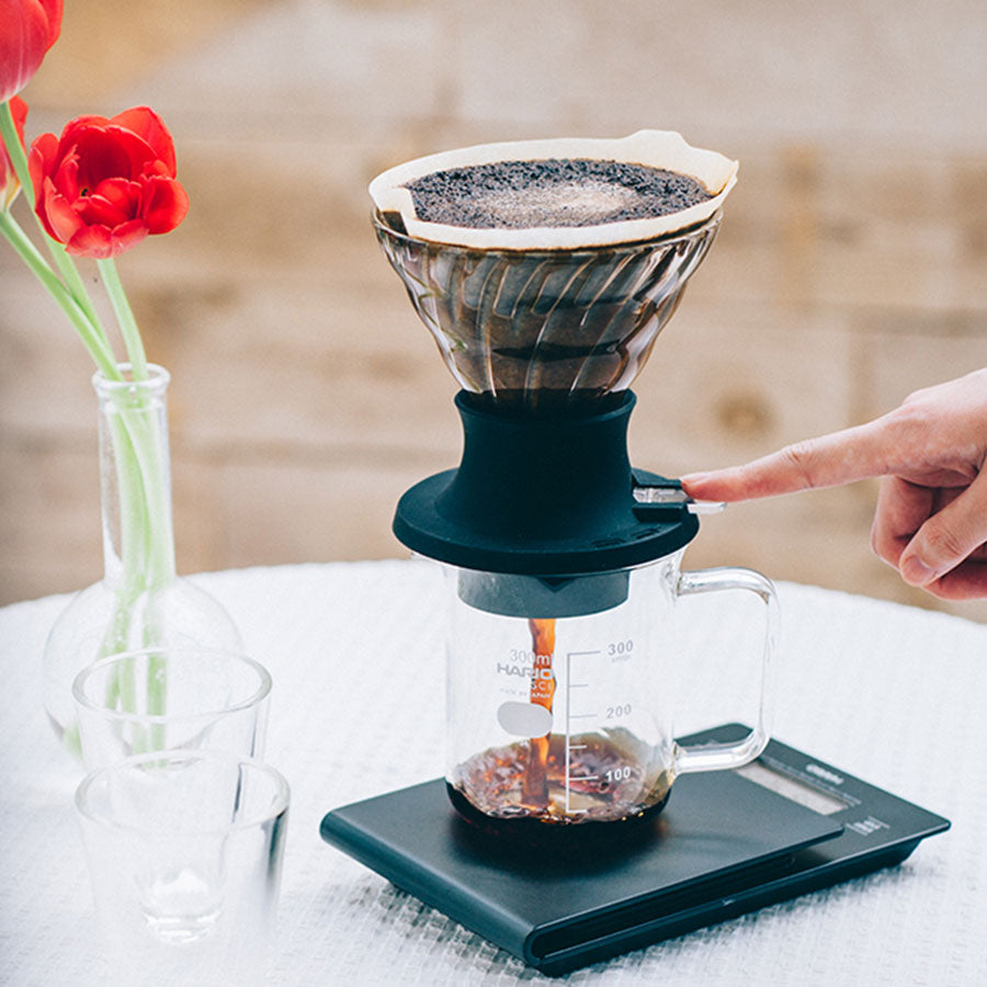 Hario V60 Switch Immersion Coffee Dripper schwarz 02