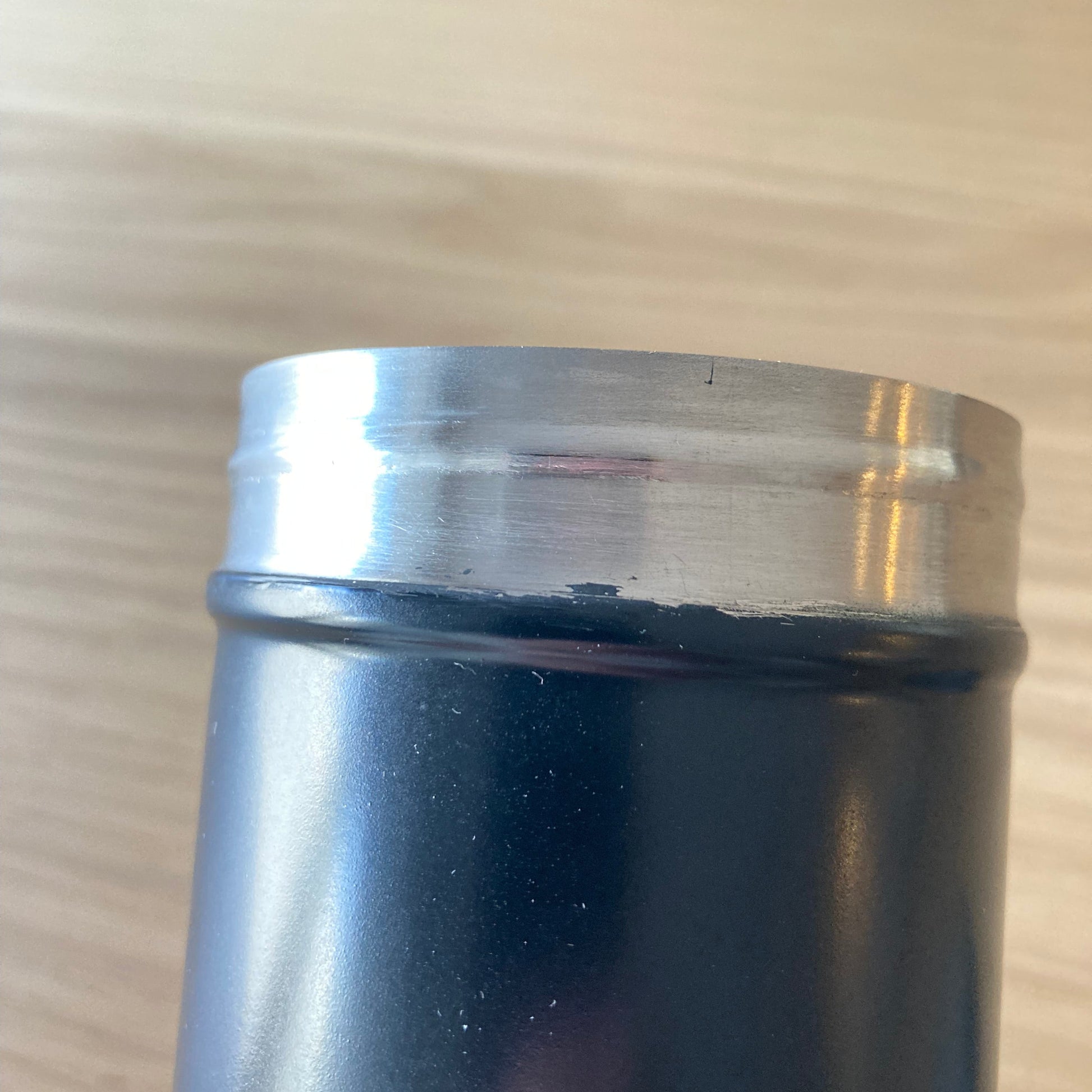 Barista & Co Core Cocoa Shaker Kakaostreuer Black, Beschichtung