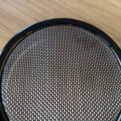 Barista & Co Core Cocoa Shaker Kakaostreuer Black, Beschichtung am Sieb