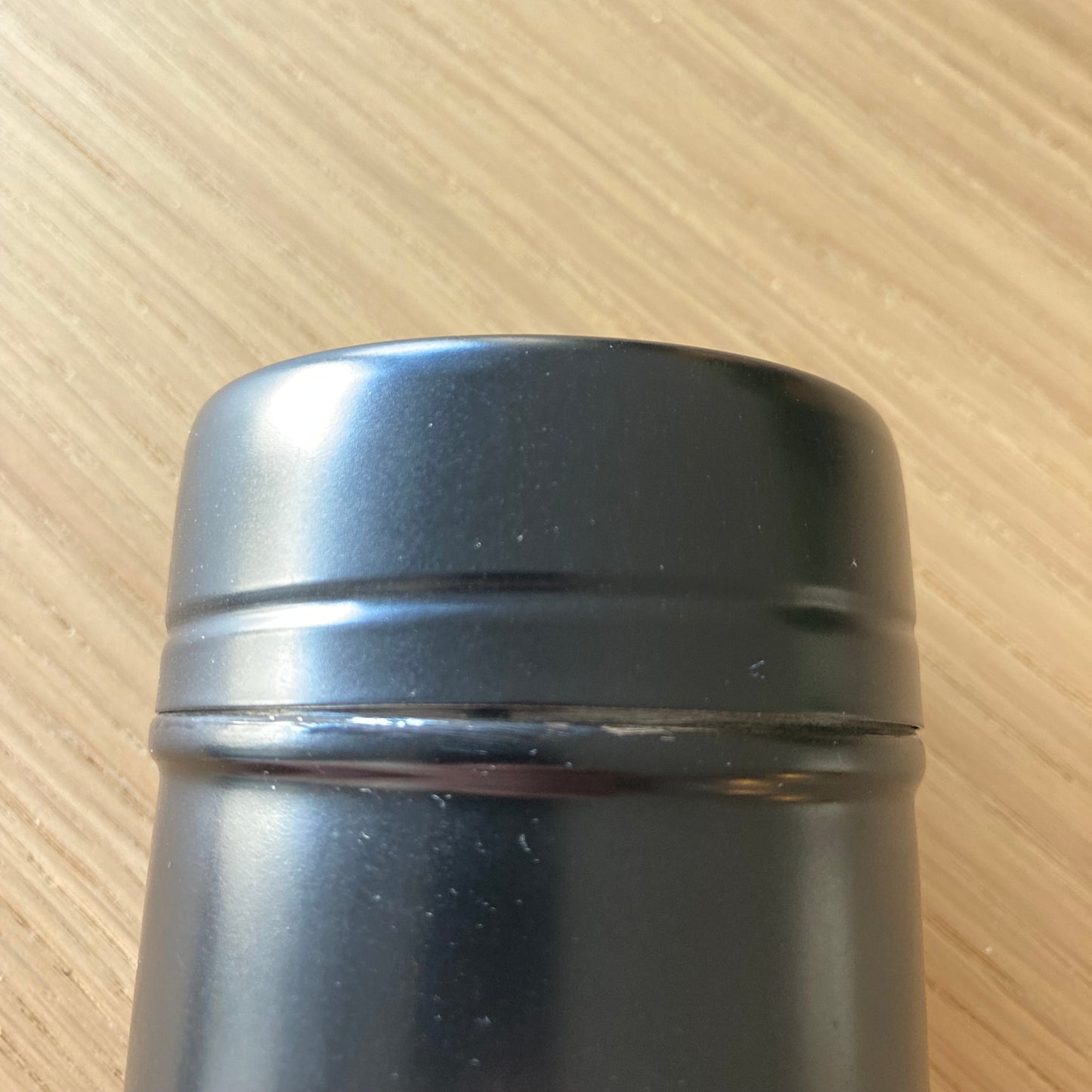 Barista & Co Core Cocoa Shaker Kakaostreuer Black, Beschichtung mit leichtn Abblätterungen