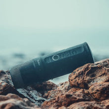 Laden Sie das Bild in den Galerie-Viewer, OutIn Nano tragbare elektrische Espressomaschine für unterwegs Forest Green