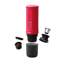 Laden Sie das Bild in den Galerie-Viewer, OutIn Nano tragbare elektrische Espressomaschine für unterwegs, für gemahlenen Kaffee oder Kapseln, Crimson Red