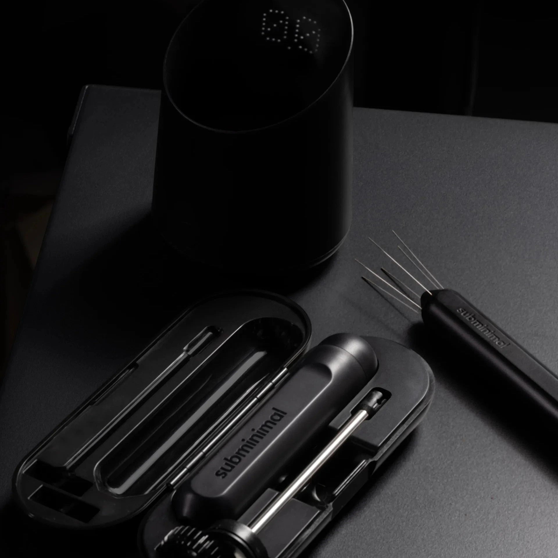 Subminimal NanoFoamer GO Black mit anderen Coffee Tools