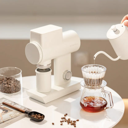 Timemore Sculptor 064S Gen 2 in Weiß mit magnetischem Auffangbehälter