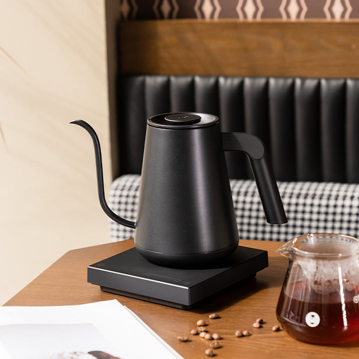 Timemore Fish Smart Pro Kettle Black mit Timemore Coffee Server