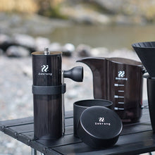 Laden Sie das Bild in den Galerie-Viewer, Zebrang Outdoor Ceramic Coffee Mill Kaffeemühle für unterwegs