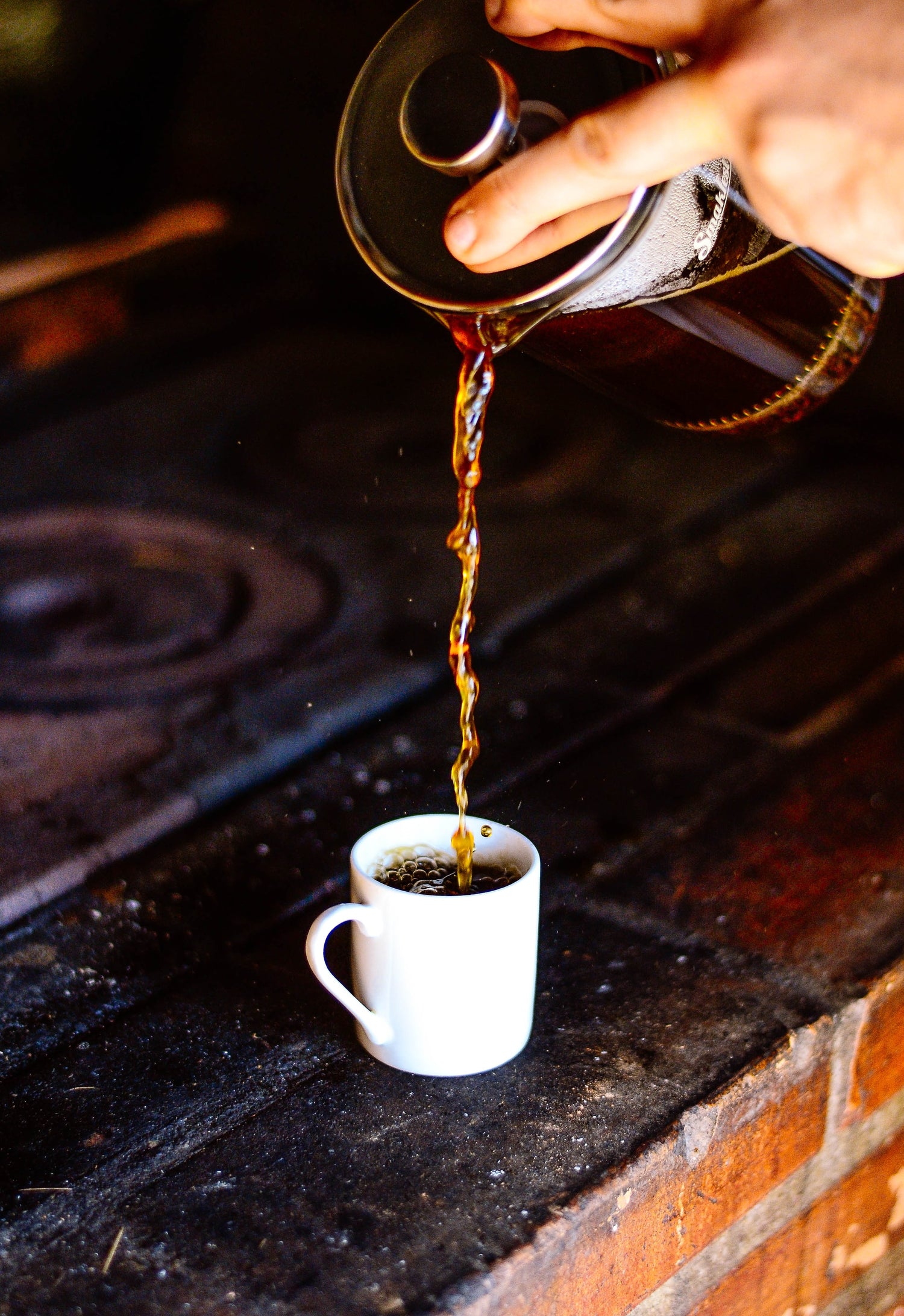French Press mit Kaffeetasse