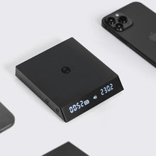 Load image into Gallery viewer, Timemore Black Mirror Nano Waage neben Handy
