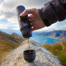 Load image into Gallery viewer, Wacaco Minipresso GR Espressomaschine Outdoor