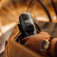 Load image into Gallery viewer, Wacaco Minipresso GR Espressomaschine in der Tasche