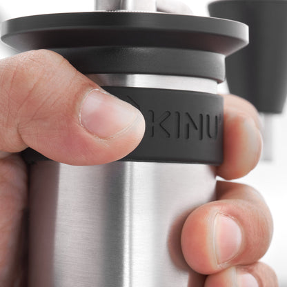 Kinu M47 Simplicity Kaffeemühle mit Silikongriff