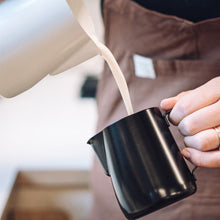 Laden Sie das Bild in den Galerie-Viewer, Rhinowares Stealth Milk Pitcher Milchkännchen schwarz