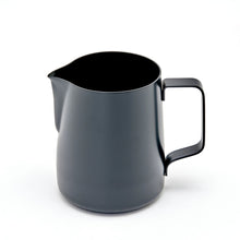 Laden Sie das Bild in den Galerie-Viewer, Rhinowares Stealth Milk Pitcher Milchkännchen schwarz 600 ml