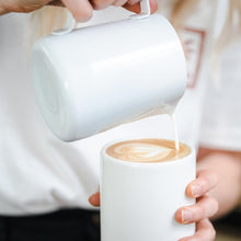 Laden Sie das Bild in den Galerie-Viewer, Rhinowares Stealth Milk Pitcher Milchkännchen weiß