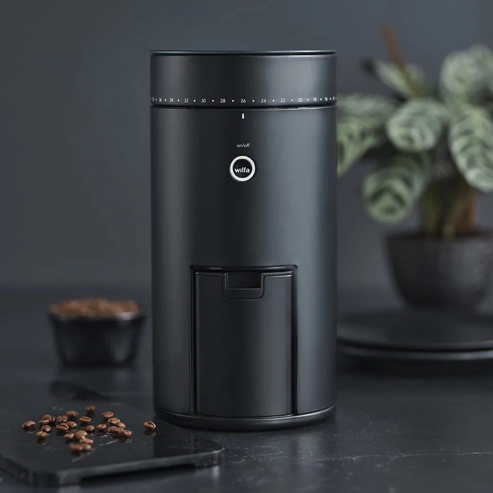 Wilfa WSFBS-200B Uniform+ elektrische Kaffeemühle Schwarz
